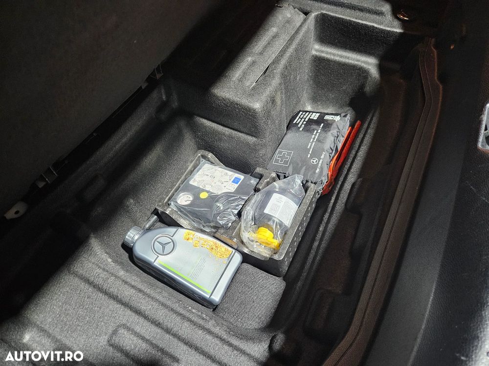 Mercedes-Benz C 180 Coupe 7G-TRONIC AMG Line - 15