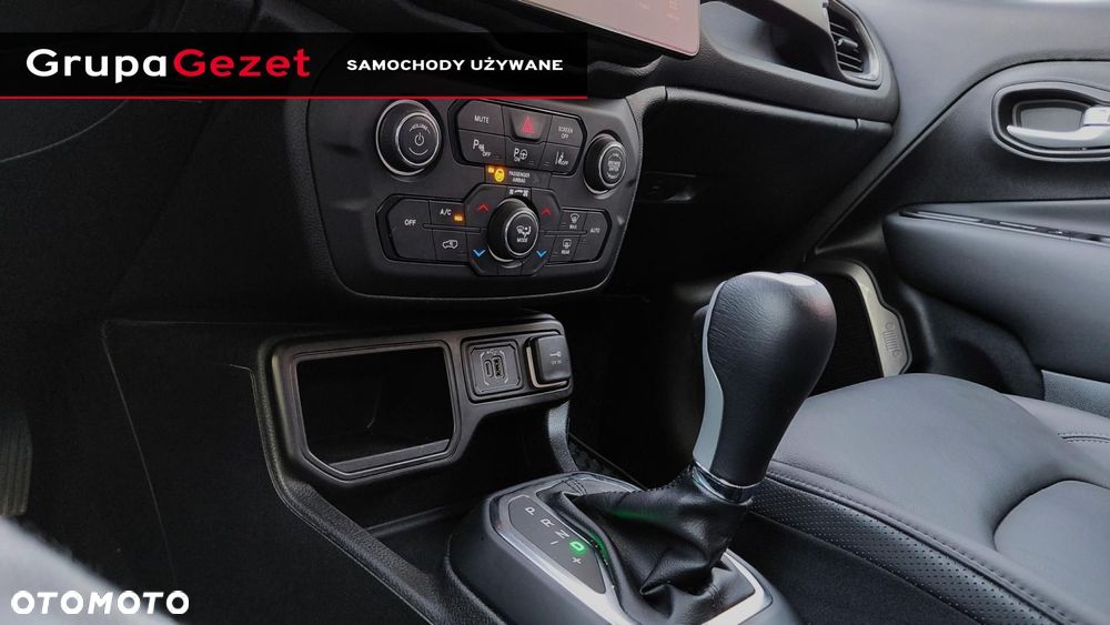 Jeep Renegade - 16