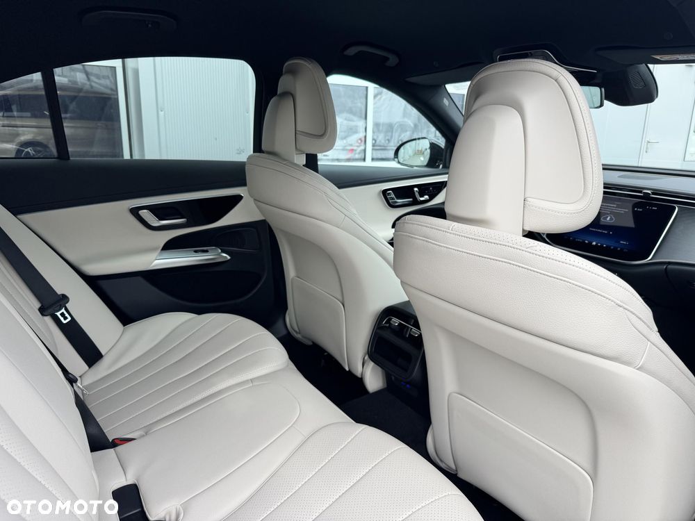 Mercedes-Benz Klasa E 200 d 9G-TRONIC AVANTGARDE Line NIGHT Edition - 19
