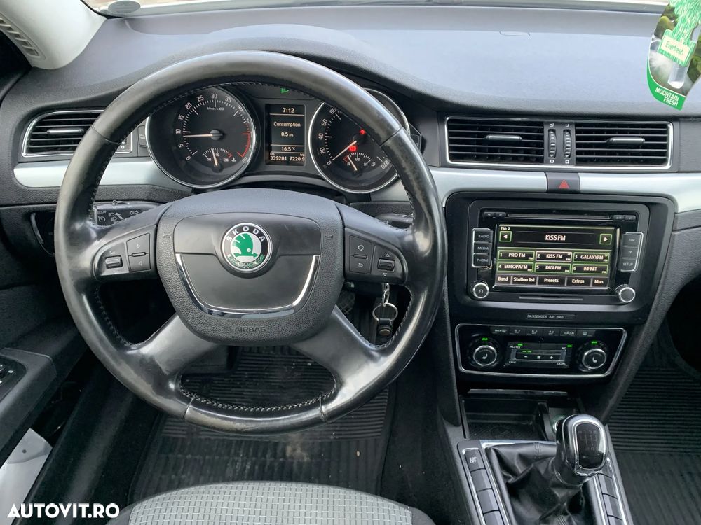 Skoda Superb 2.0 TDI DPF - 11