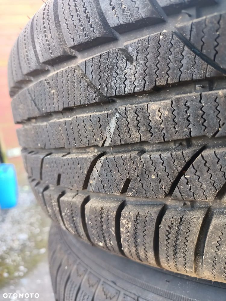 Kia Carens 1.7 CRDi 115 Dream Team Edition - 20