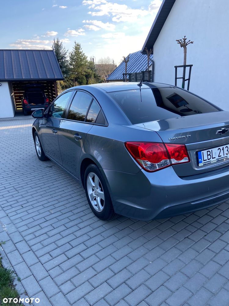 Chevrolet Cruze 1.8 LT+ - 15