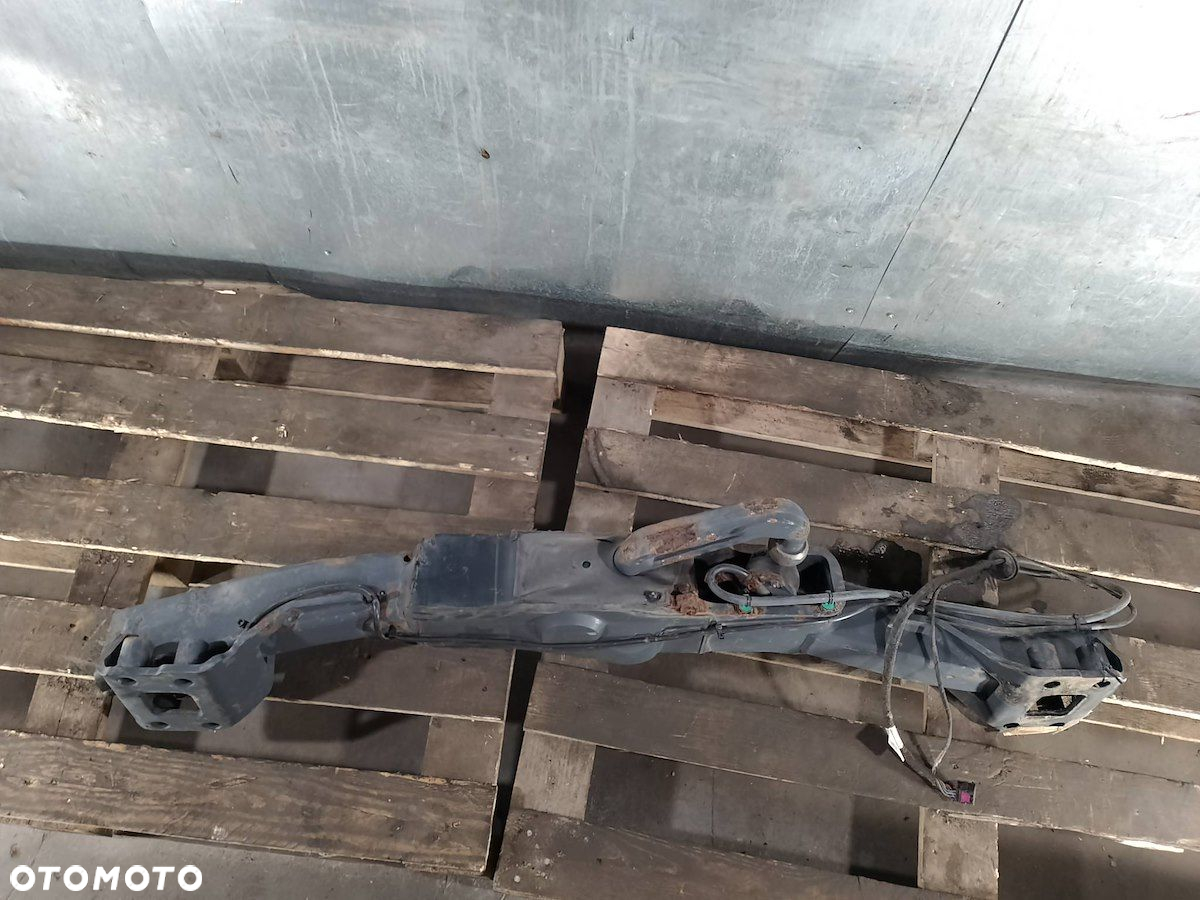 HAK HOLOWNICZY AUDI Q7 (2005-2015) - 6