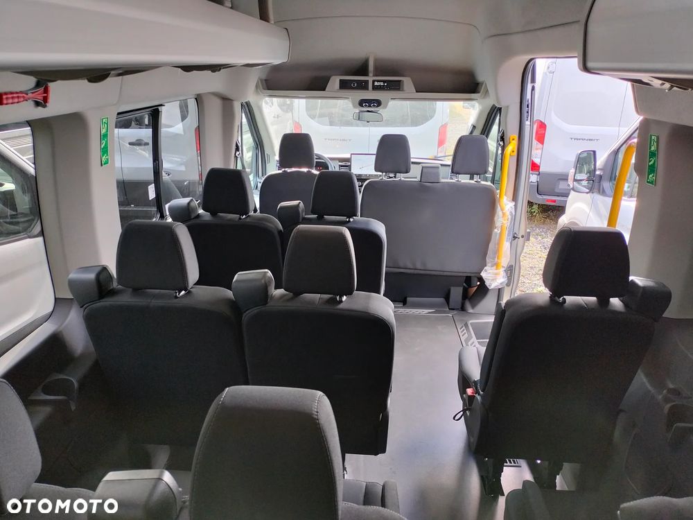 Ford Transit L4 RWD Trend - 26