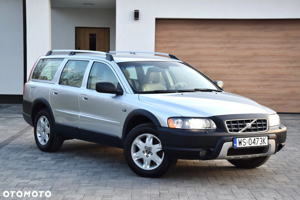 Volvo V70 2.5T AWD Summum - 2