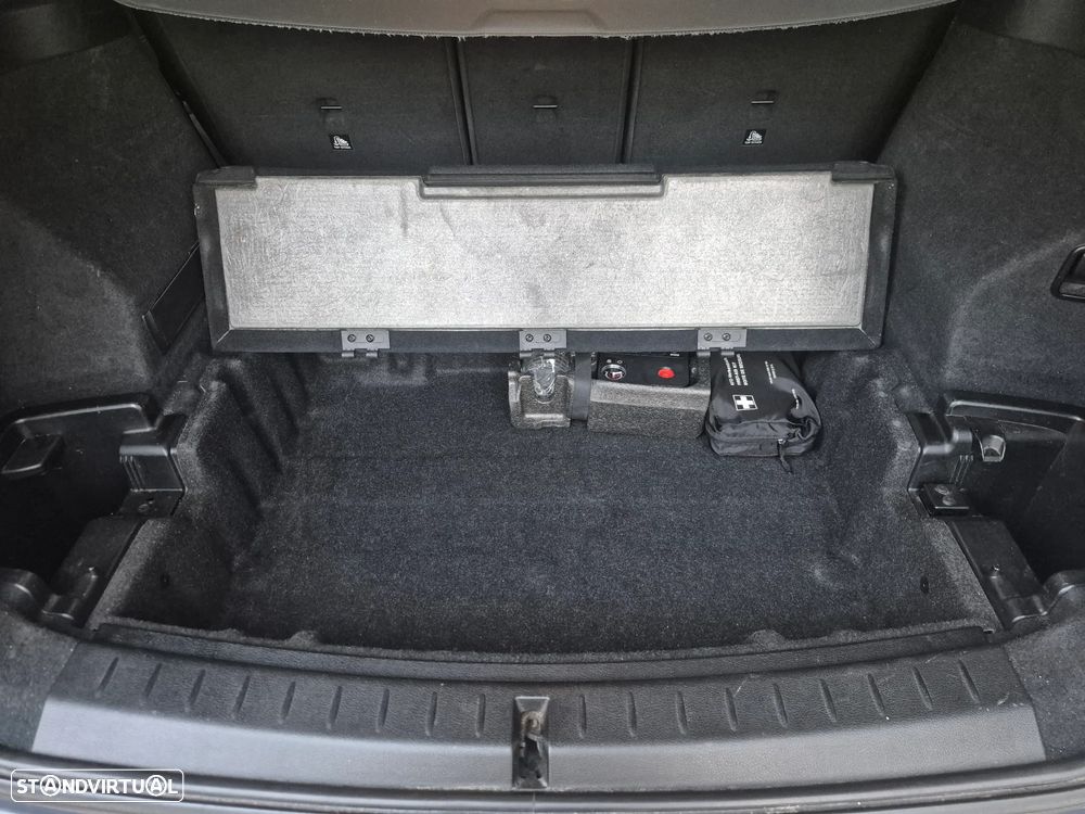 BMW 216 Gran Tourer d - 13