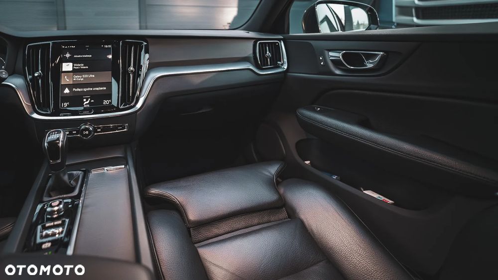 Volvo V60 D3 Momentum - 33