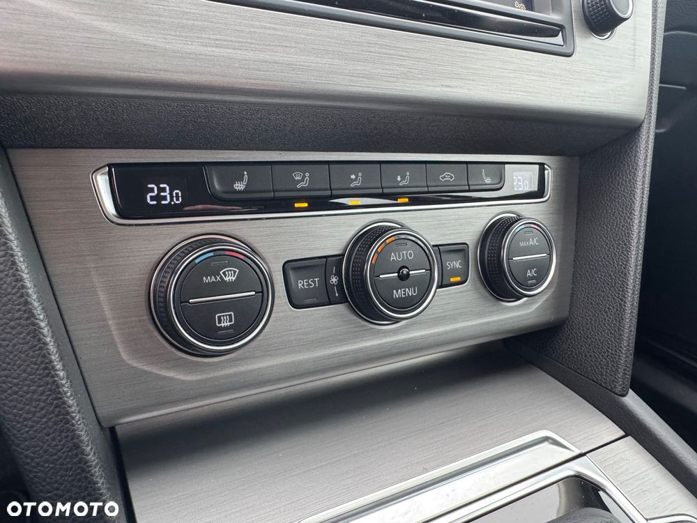 Volkswagen Passat 1.4 TSI ACT (BlueMotion Technology) DSG Comfortline - 34