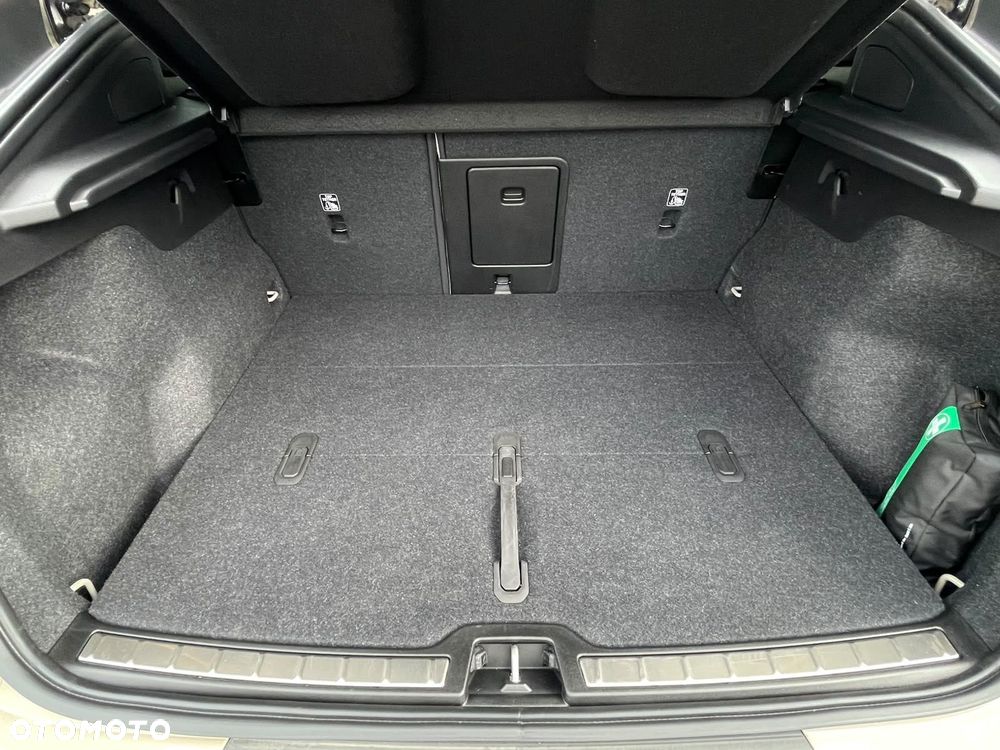 Volvo C40 - 25