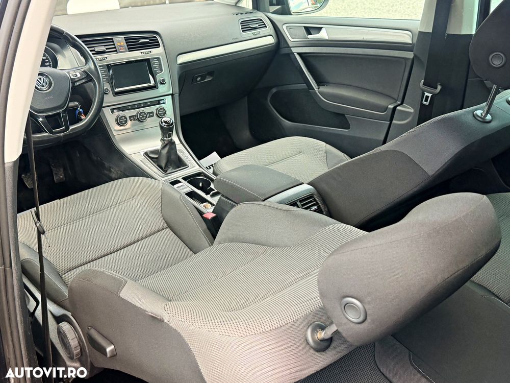 Volkswagen Golf 1.6 TDI BlueMotion Technology Cup - 9