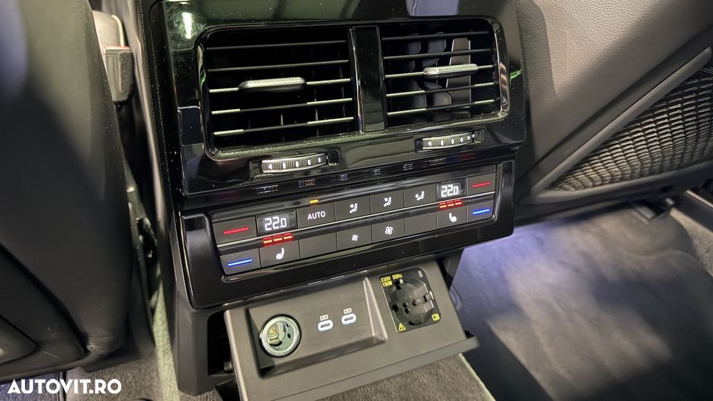 Volkswagen Touareg - 26