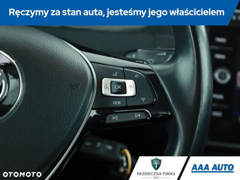 Volkswagen Golf - 17