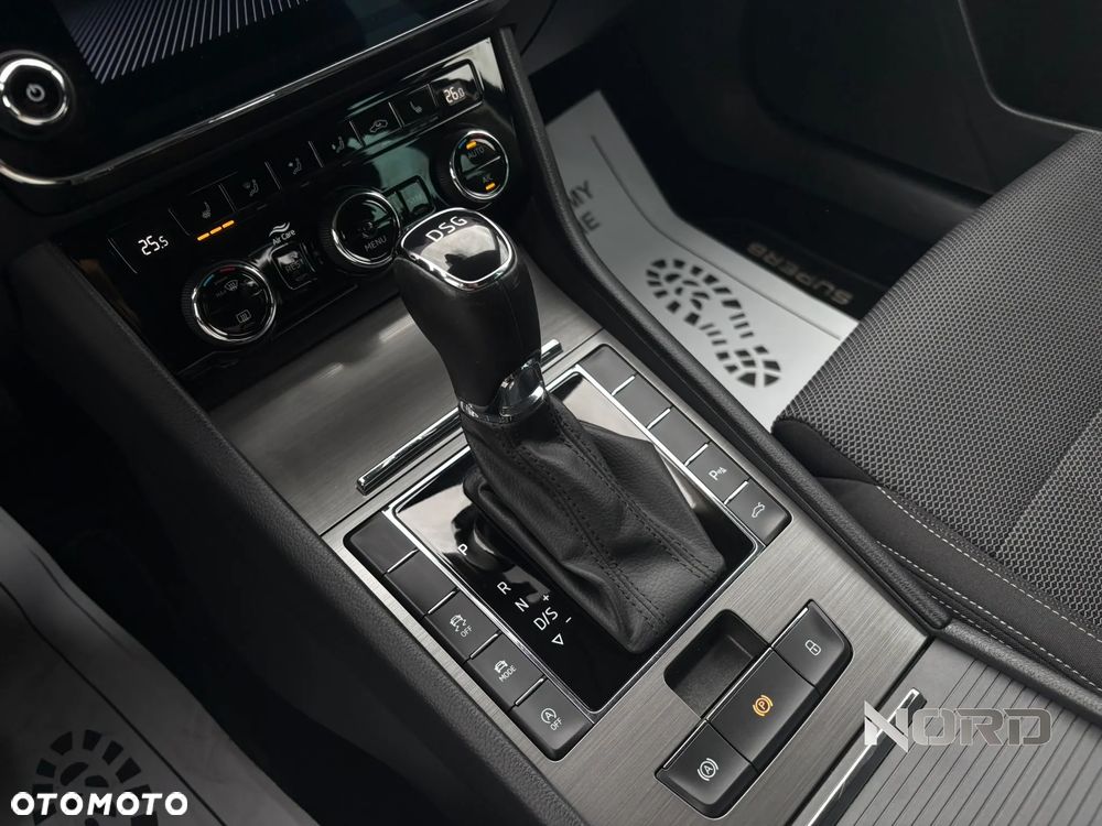 Skoda Superb 2.0 TSI DSG Style - 15