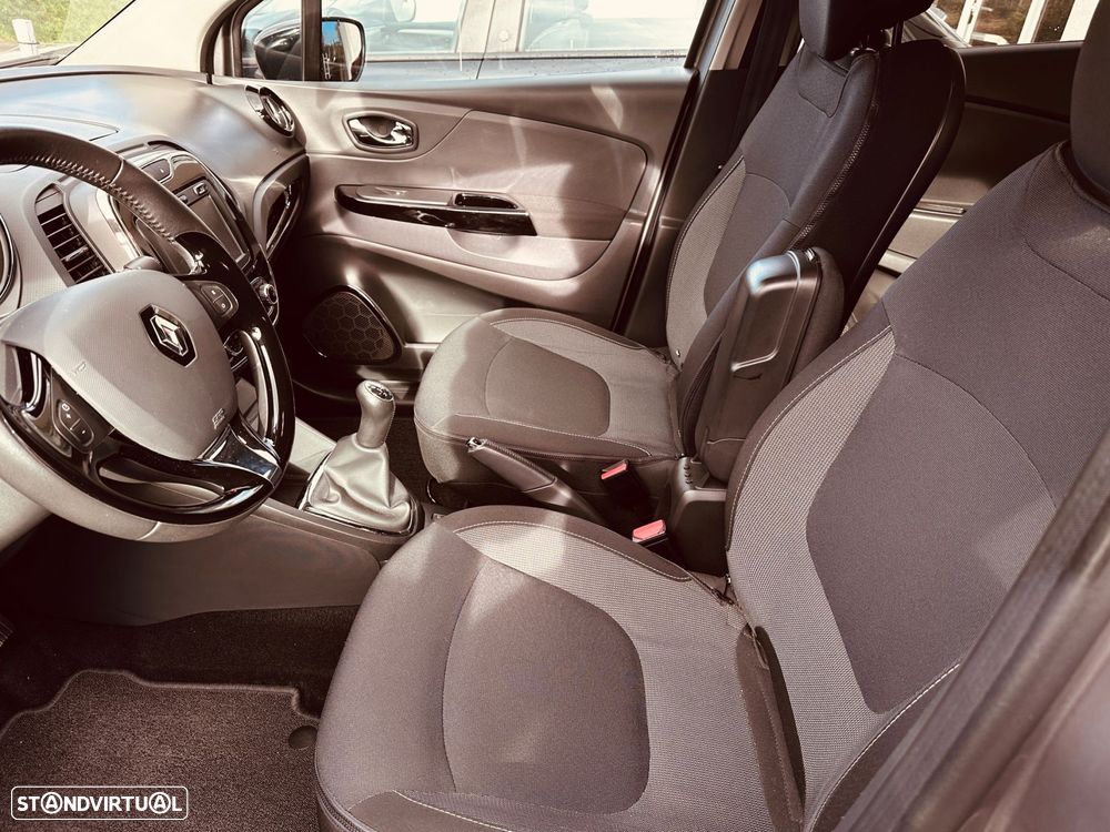 Renault Captur 1.5 dCi Exclusive - 10