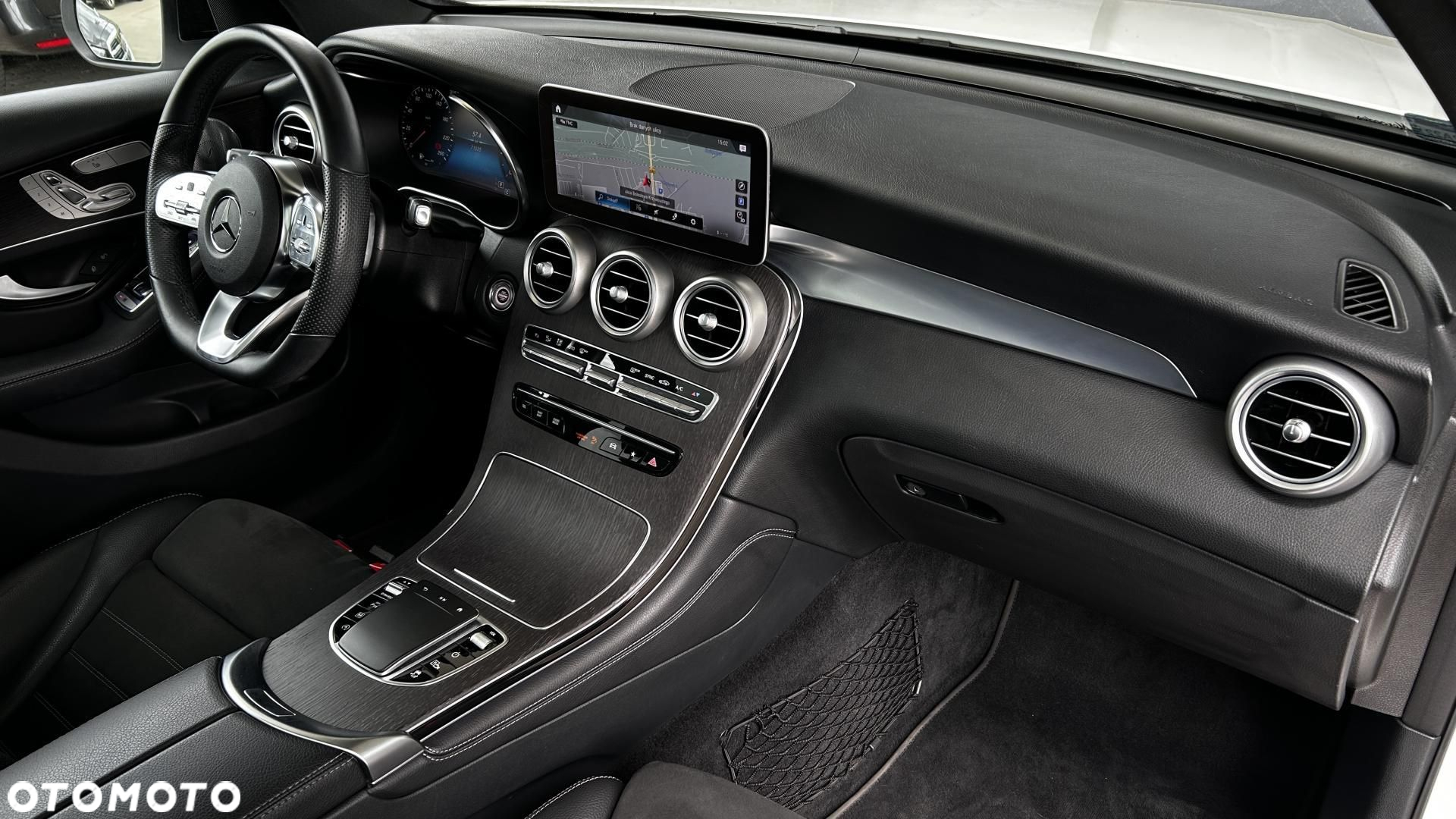 Mercedes-Benz GLC 300 4-Matic - 24