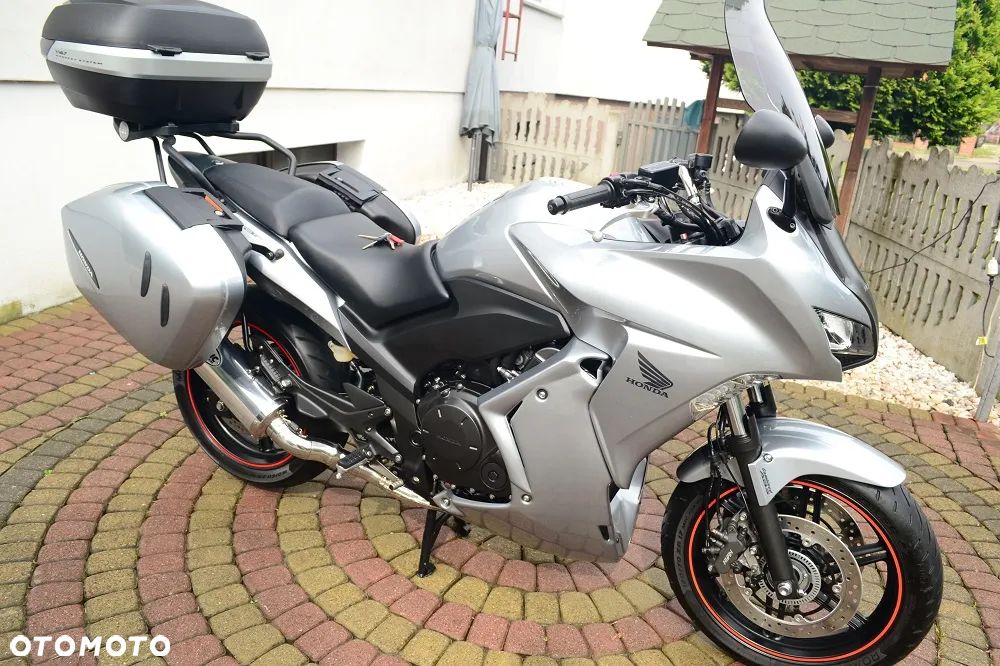 Honda CBF - 1