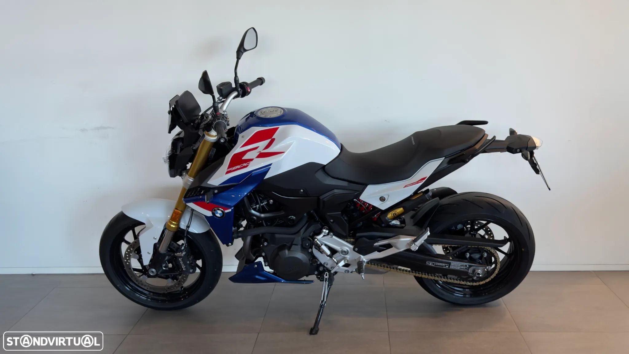 BMW F 900 R - 1