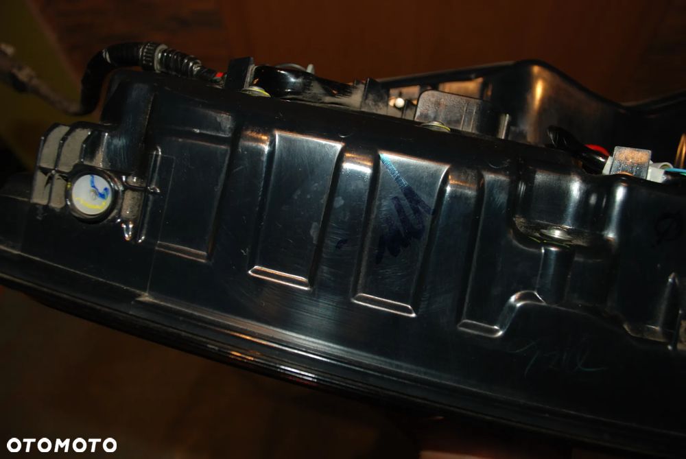 LAMPA TYŁ PRAWA ISUZU D-MAX III 2020- KOITO 220-8R006 LED - 12