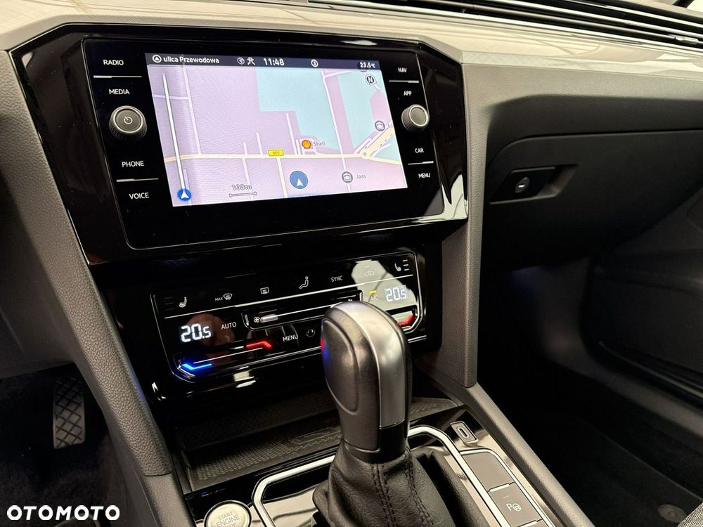 Volkswagen Passat - 27