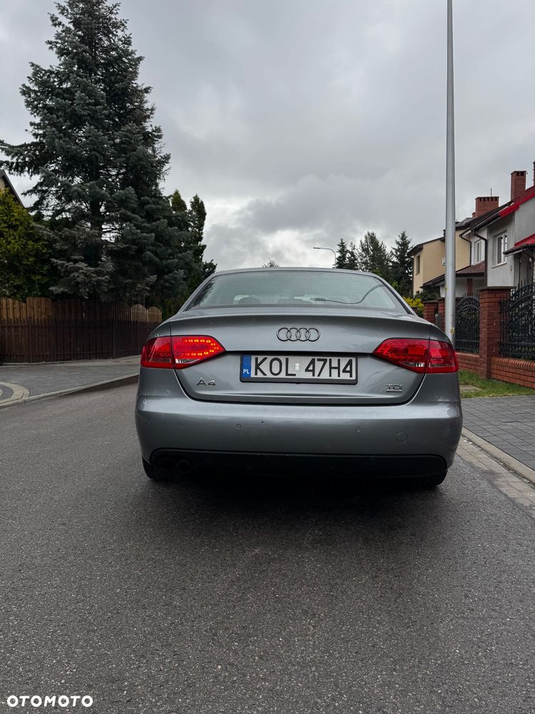 Audi A4 Limousine - 16