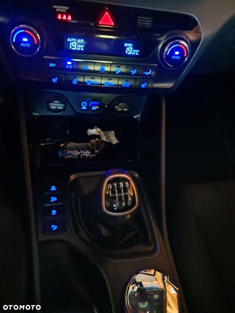 Hyundai Tucson 1.6 GDI BlueDrive Classic 2WD - 11