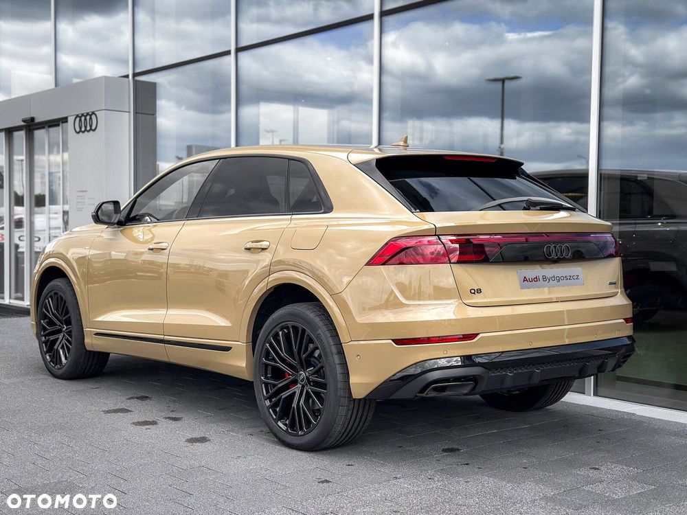 Audi Q8 - 8