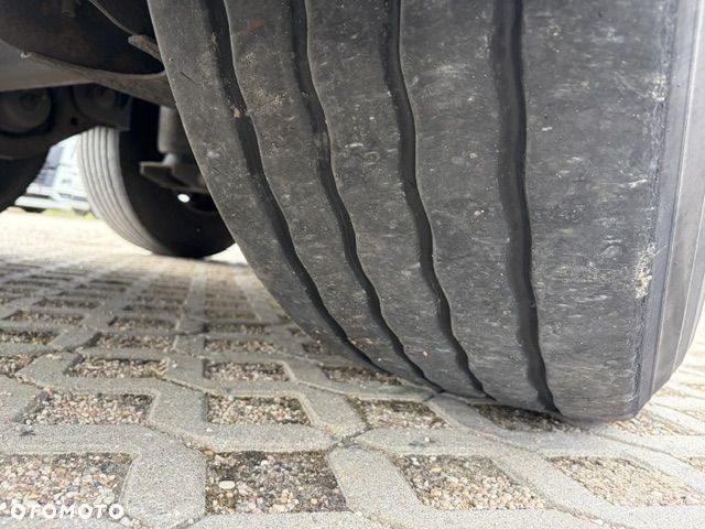 Schwarzmuller Kurtyna, SAF, oś podnoszona - 10