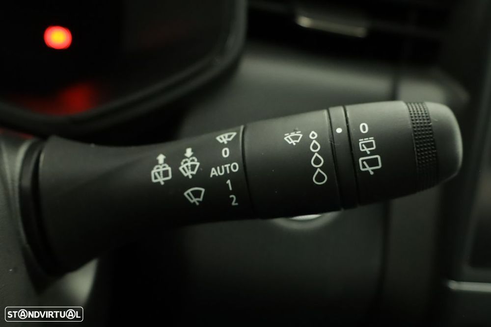 Mitsubishi Colt 1.0 MPI-T Launch Edition - 17