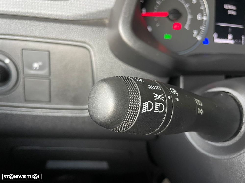 Renault Express 1.5 Blue dCi Advance - 11