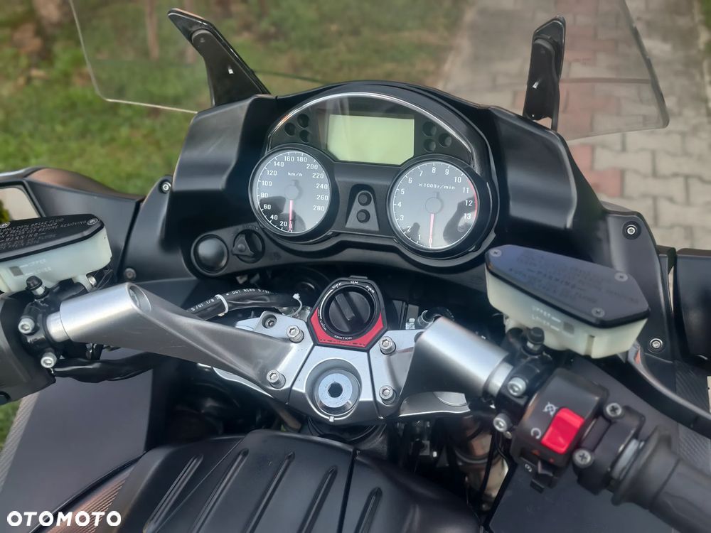 Kawasaki GTR - 18