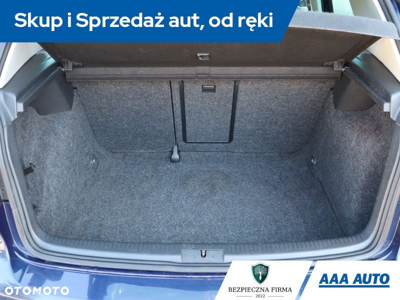 Volkswagen Golf - 14