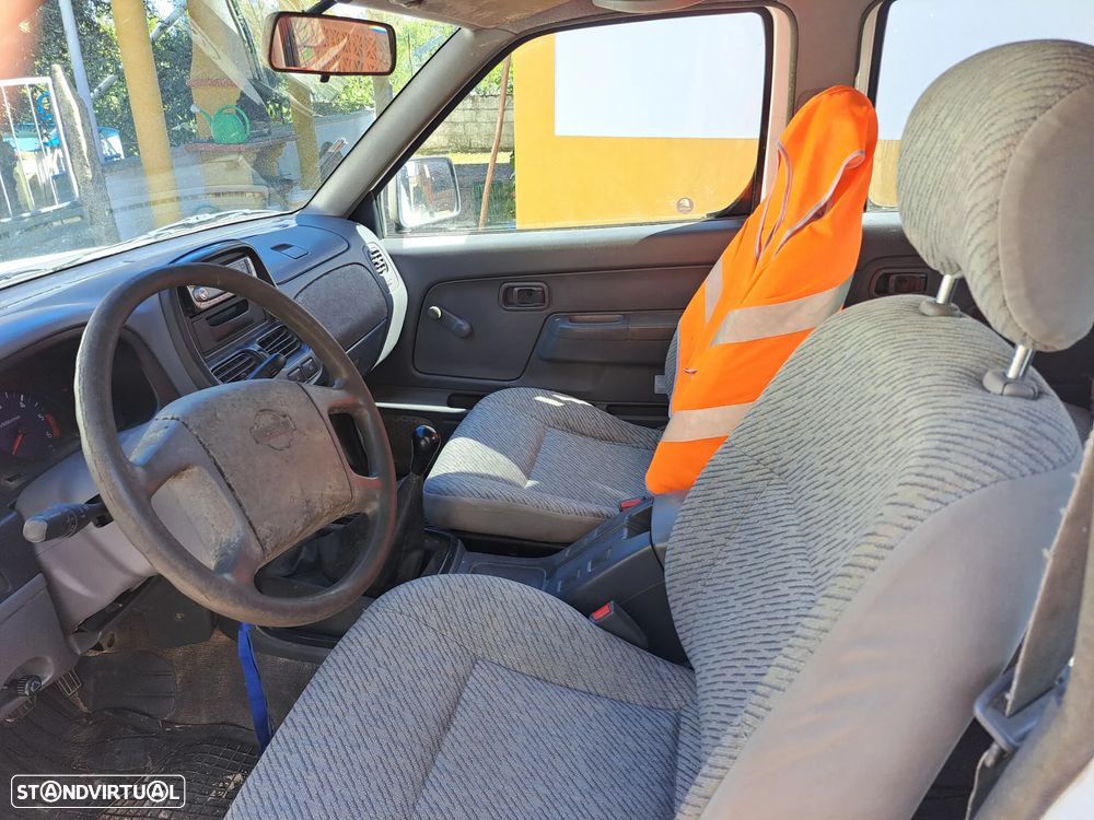 Nissan Pick Up 2.5 D CD - 6