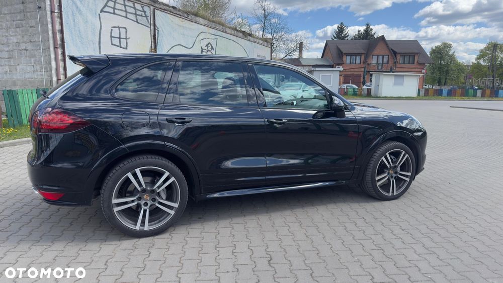 Porsche Cayenne Platinum Edition - 14