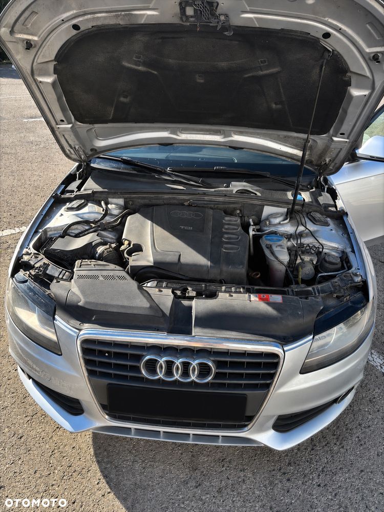 Audi A4 Avant 2.0 TDI - 8