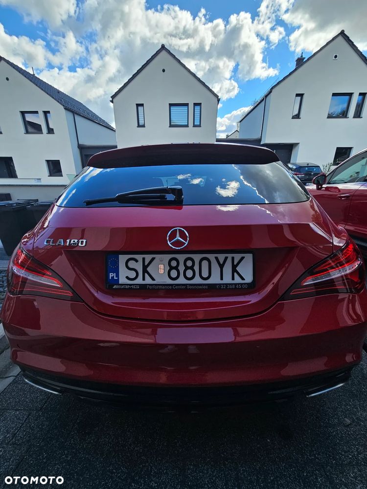 Mercedes-Benz CLA 200 7G-DCT AMG Line - 4