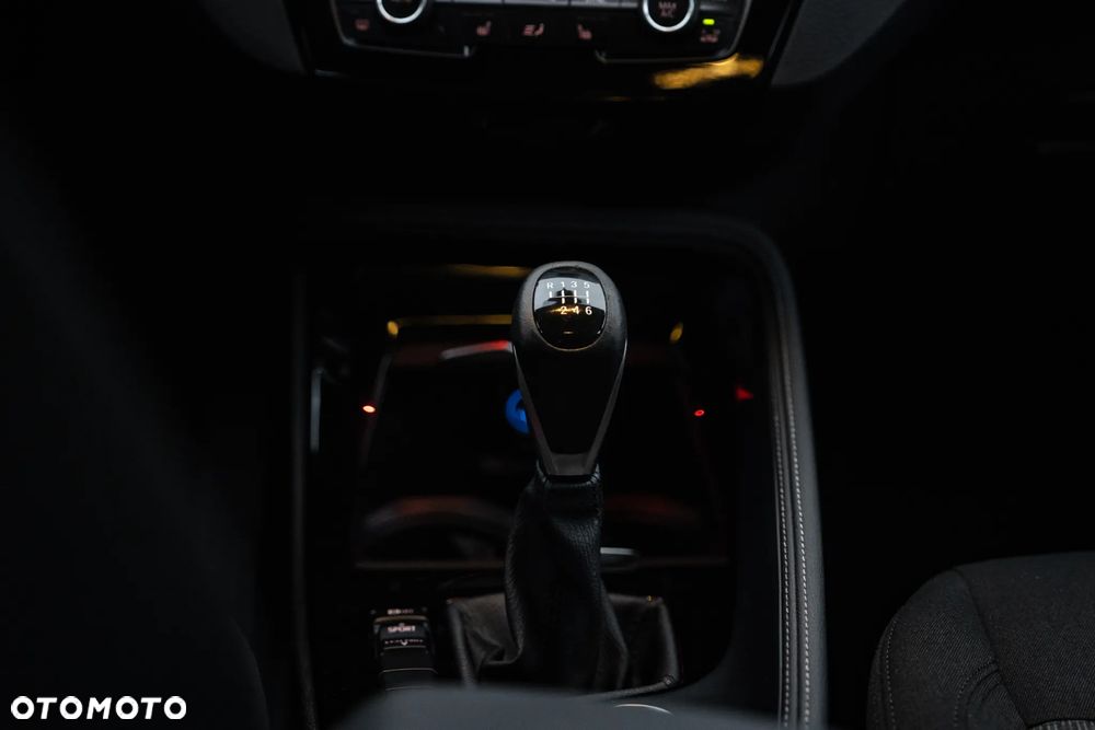 BMW X2 sDrive18i - 34