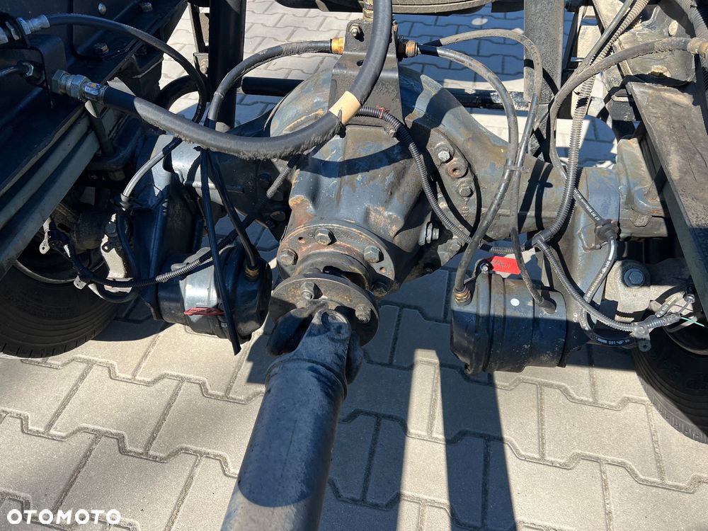 Nissan Atleon 80.140 - 16