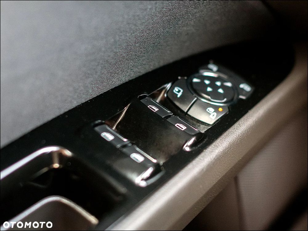 Ford Mondeo - 32