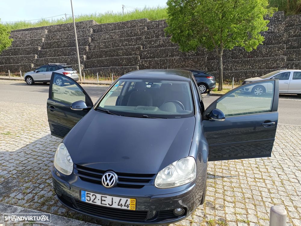VW Golf 1.9 TDi Confortline DSG 7V - 21
