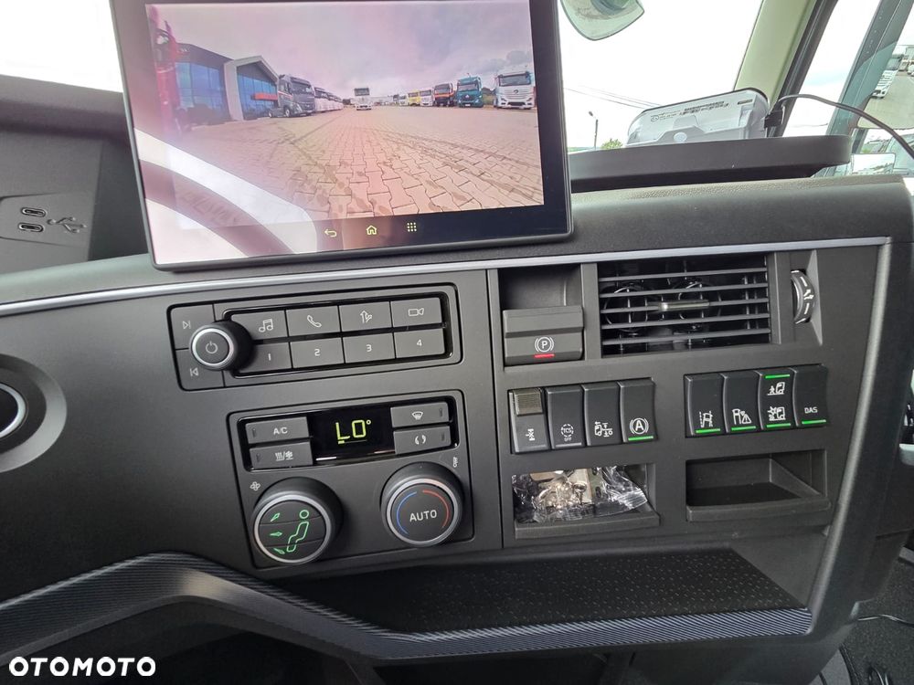Volvo FH500/ RETARDER !/ I-SAVE / ACC / KLIMA POSTOJOWA / NAVIGACJA / TV - 11
