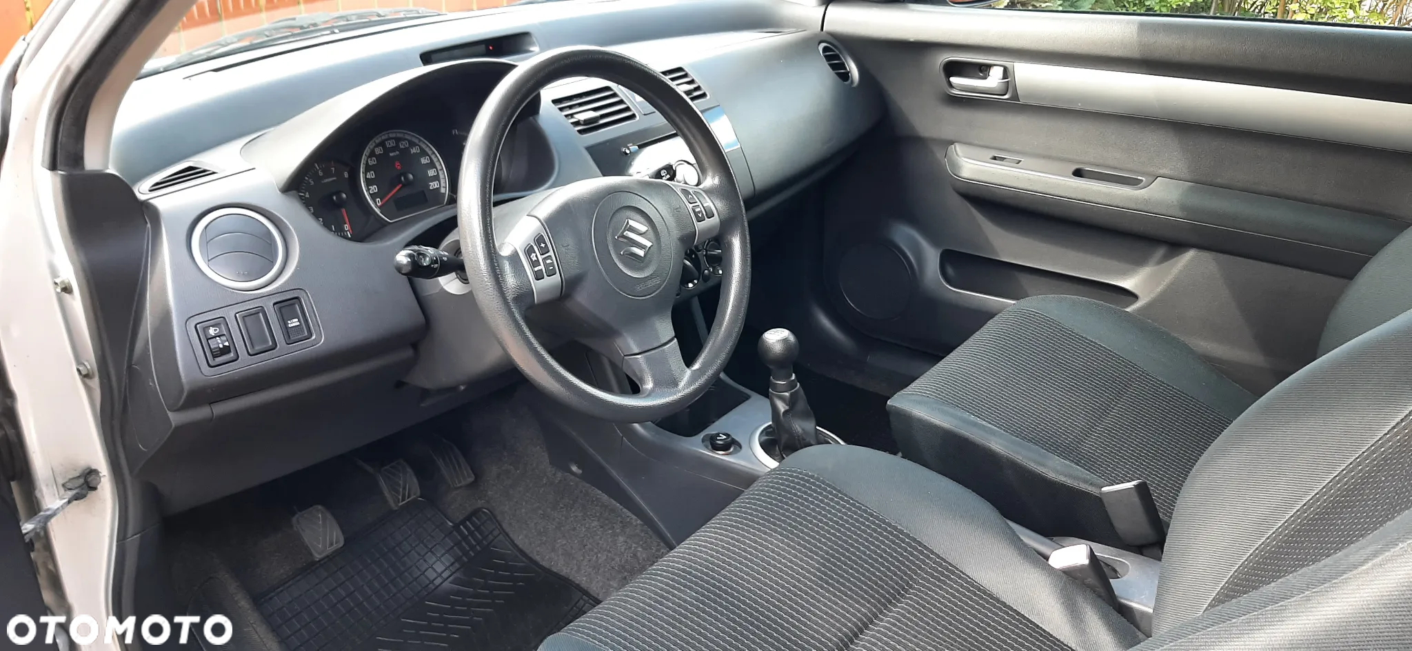 Suzuki Swift - 7