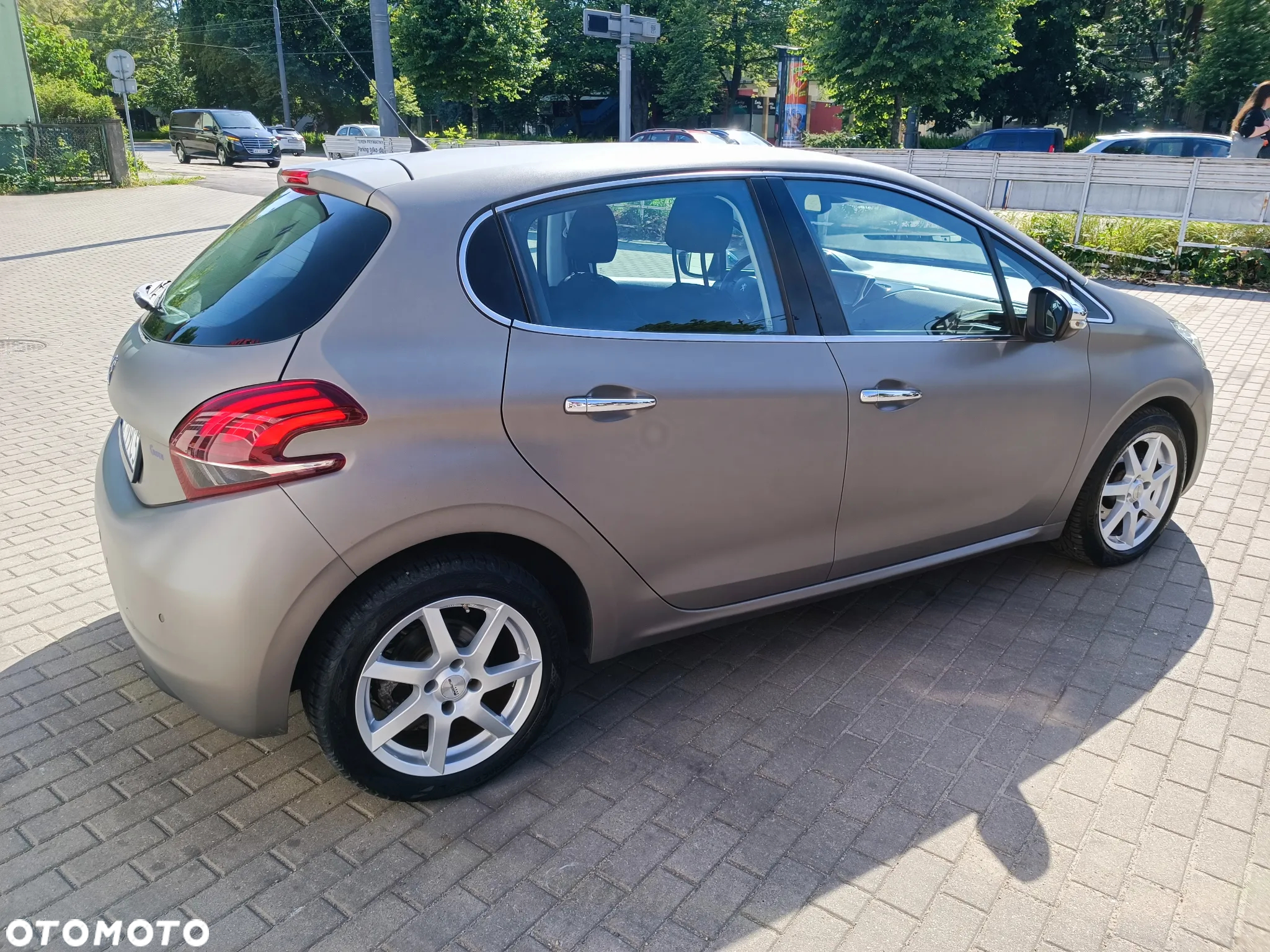 Peugeot 208 1.2 PureTech Allure S&S - 9