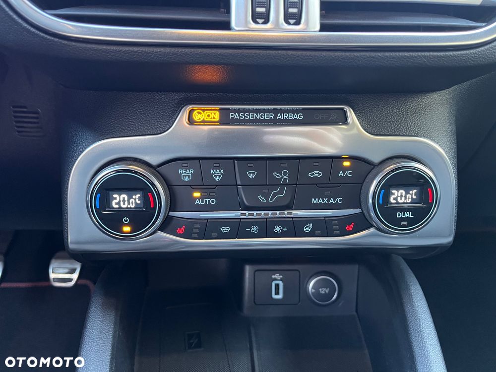 Ford Focus 2.0 EcoBlue ST-Line - 14