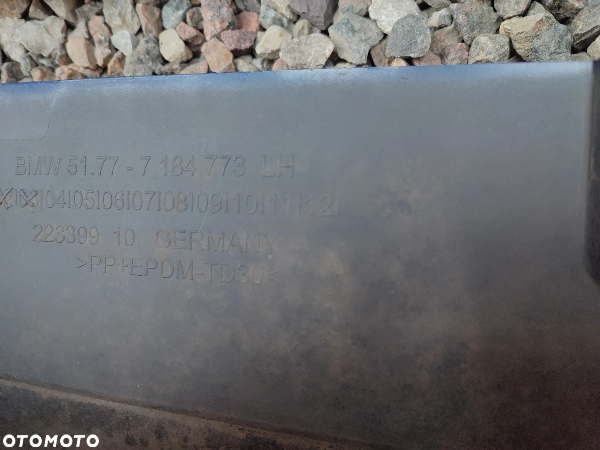 BMW F11 / F10 / F11N / F10N ORYGINALNE NAKŁADKI NA PROGI LEWA / PRAWA W KOLORZE  TIEFSEEBLAU METALLIC O KODZIE LAKIERU A76 O NR.  51 77 7 262 663 / 51 77 7 262 664 OEM W DOBRYM STANIE - 20