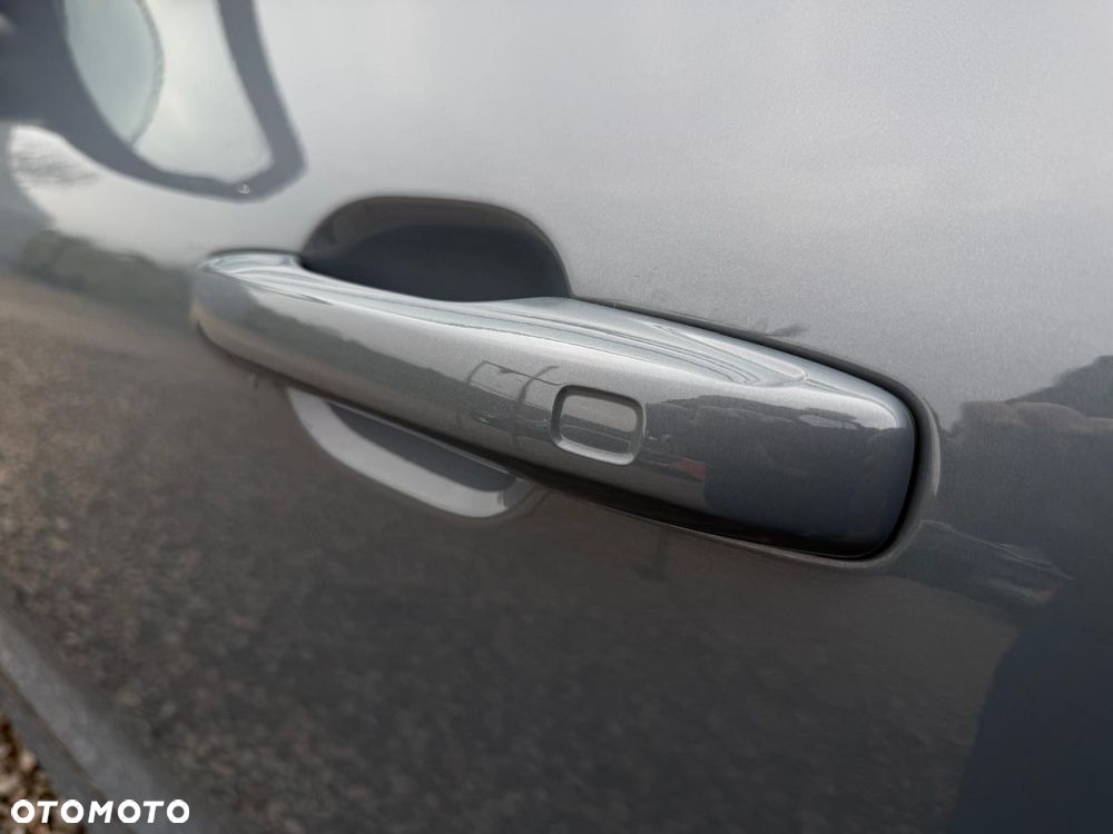 Volvo XC 60 B5 B AWD Ultimate Dark - 20