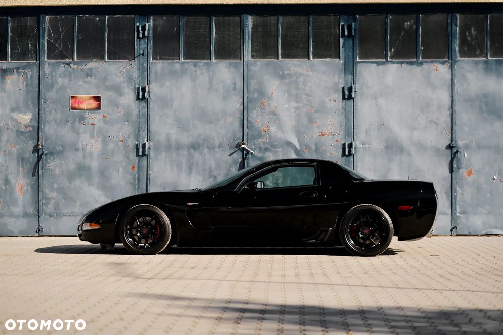 Chevrolet Corvette - 26