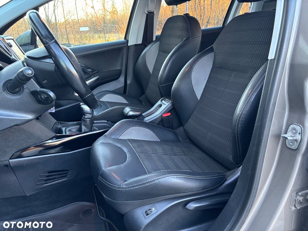 Peugeot 2008 1.6 BlueHDi Allure - 9