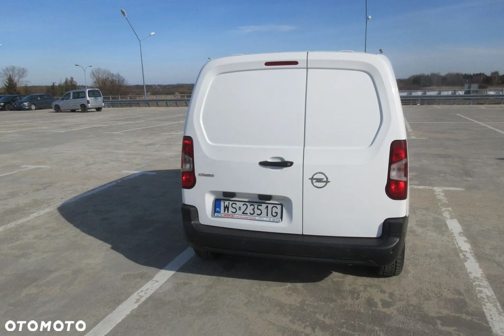 Opel COMBO - 8
