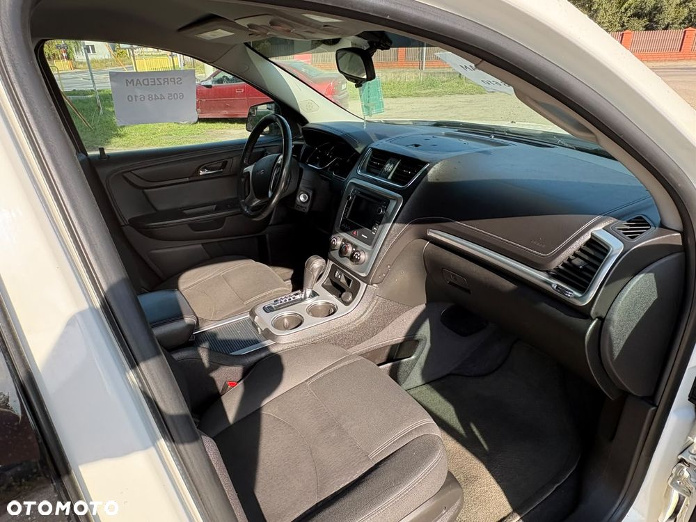 GMC Acadia - 9