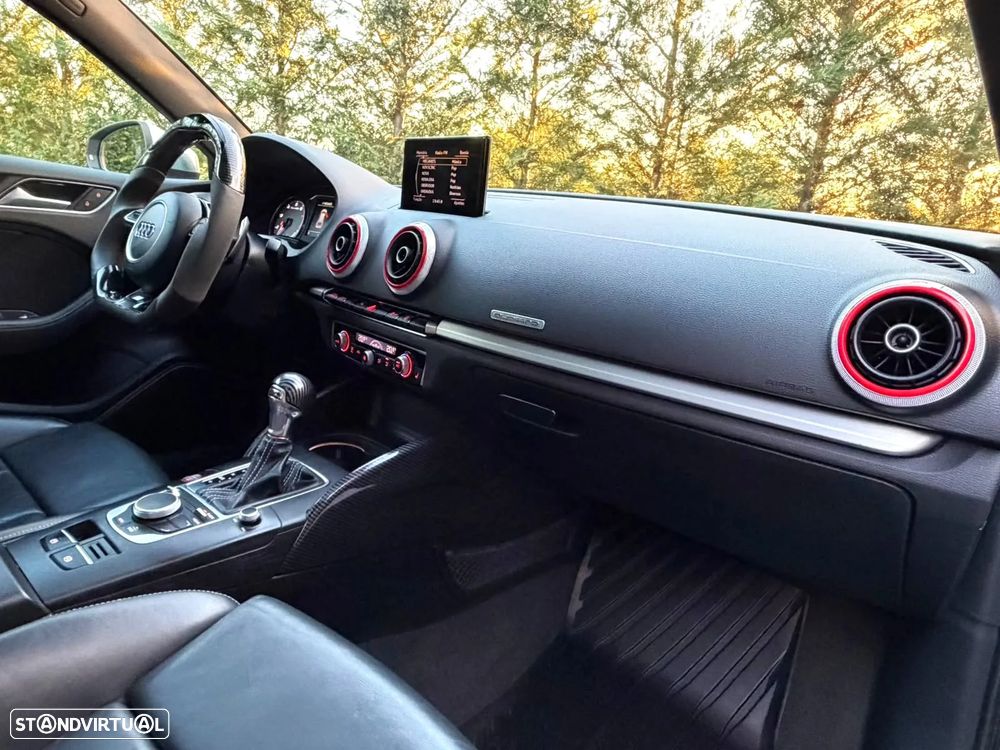 Audi S3 S tronic - 11
